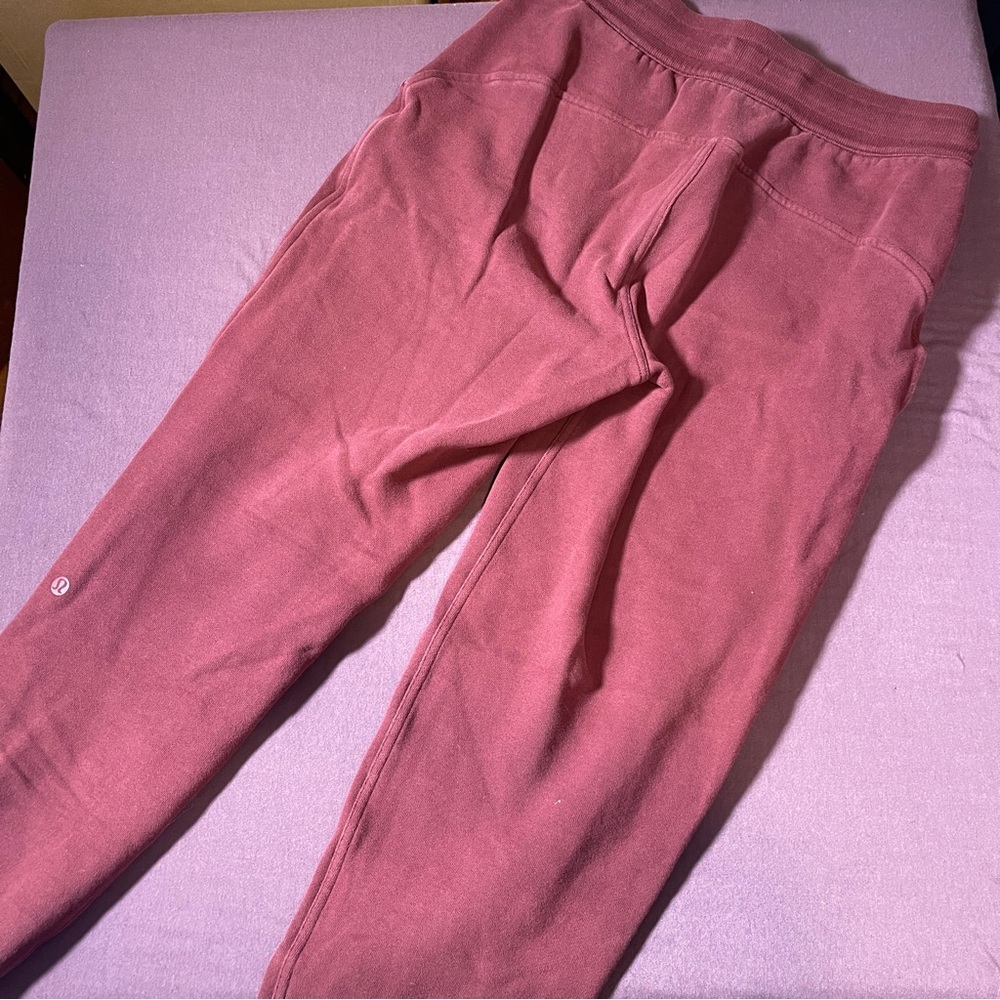 Lululemon Scuba High-Rise Jogger Sweatpants in Distressed Red - Size 6 - Picture 7 of 7